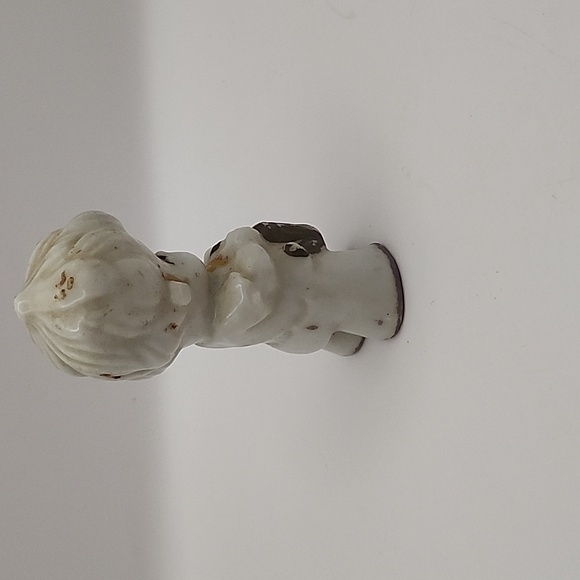 Vintage Porcelain Boy with Watering Can 3" - Picture 4 of 8